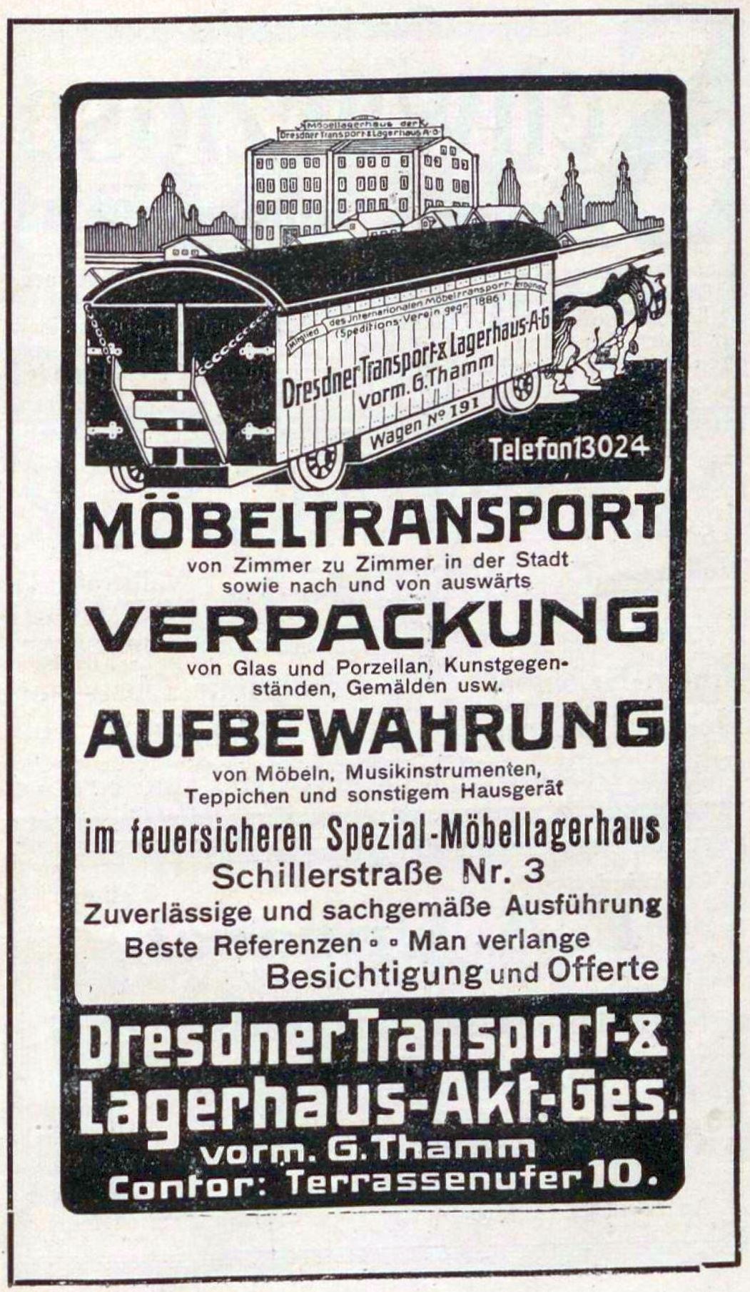 Anzeige für einen Zug mit einem Zugbild, Text 'Dresdner Transport & Lagerhaus-Akt-Ges' und ein paar Gebäuden im Hintergrund.