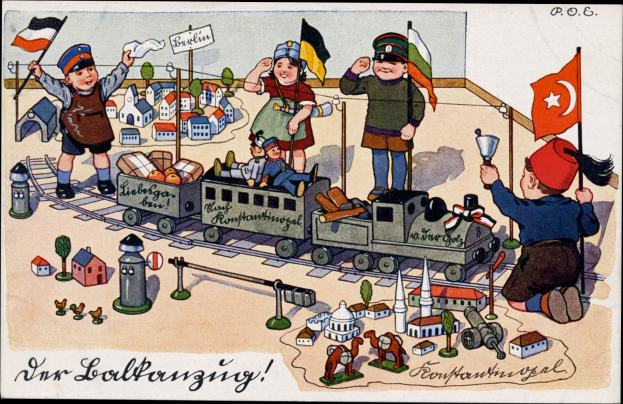 Kinder spielen mit einem Spielzeugebahn auf einem Bahngleis, umgeben von Häusern und Bäumen, mit Text unten.