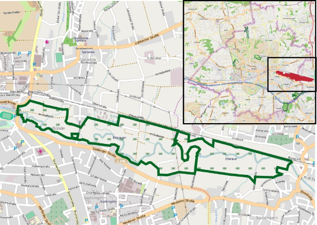 Karte einer Stadt mit einer grünen Linie, die die Route eines Radwegs zeigt, unterteilt in einen oberen Bereich mit Straßen und Sehenswürdigkeiten und einen unteren Bereich mit Informationen wie Start-/Zielpunkten, Dauer und Sehenswürdigkeiten.